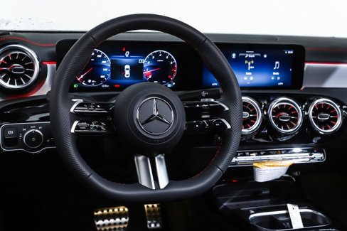 New 2025 Mercedes-Benz CLA 250 4MATIC image 12