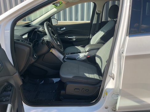 Used 2015 Ford Escape SE image 9