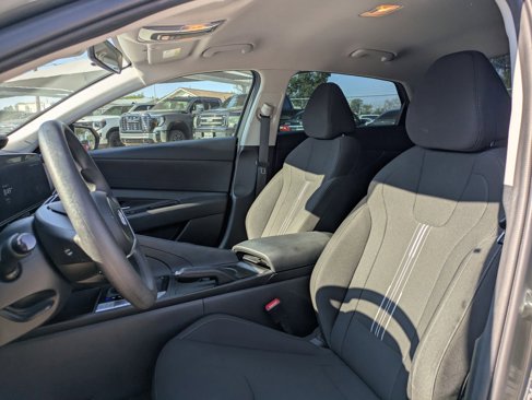 Used 2024 Hyundai Elantra SEL image 13