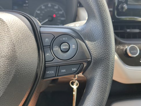 Used 2023 Toyota Corolla LE image 30