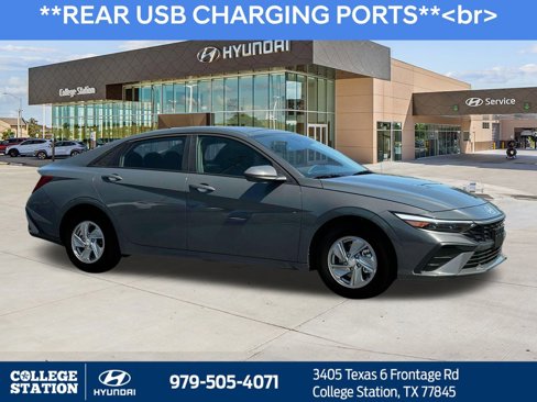 Used 2025 Hyundai Elantra SE image 10