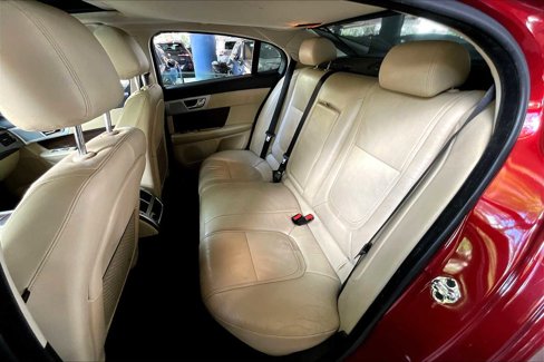 Used 2012 Jaguar XF image 19