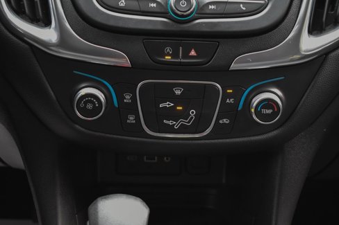 Used 2022 Chevrolet Equinox LT image 32
