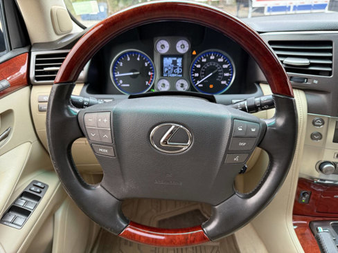 Used 2009 Lexus LX 570 4WD image 27