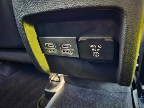 Used 2021 Jeep Cherokee Latitude Lux w/ Comfort/Convenience Group image 41