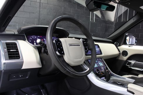Used 2020 Land Rover Range Rover Sport HST image 25
