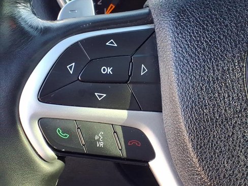 Used 2015 Jeep Grand Cherokee Altitude image 21