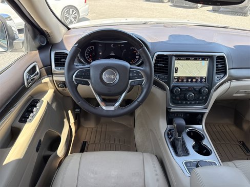 Used 2018 Jeep Grand Cherokee Overland image 12