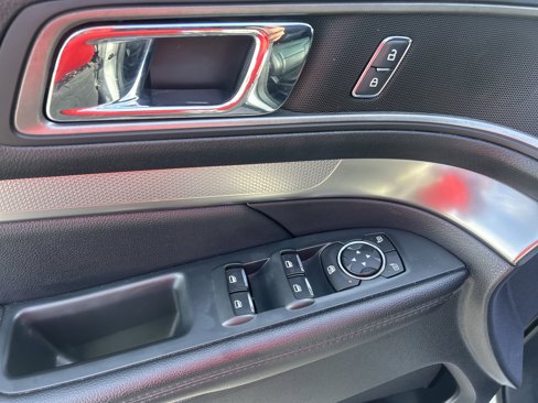 Used 2019 Ford Explorer XLT w/ Equipment Group 202A image 17