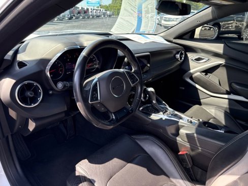 Used 2019 Chevrolet Camaro LT w/ RS Package image 15