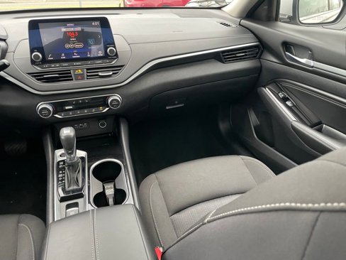 Certified 2020 Nissan Altima 2.5 SV image 9
