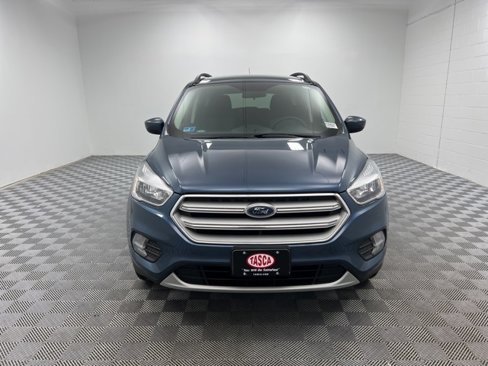 Used 2018 Ford Escape SE image 2