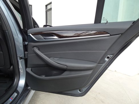 Used 2021 BMW 540i w/ M Sport Package image 14