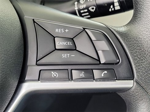 Used 2021 Nissan Versa SV image 25