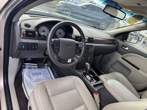 Used 2008 Ford Taurus Limited image 14