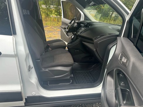 Used 2017 Ford Transit Connect XL image 15