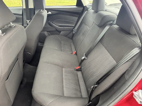Used 2015 Ford Focus SE w/ Reverse Sensing Package image 3