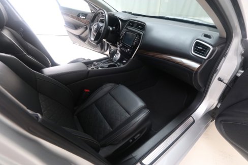 Used 2018 Nissan Maxima Platinum image 45