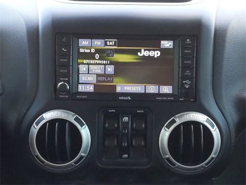Used 2016 Jeep Wrangler Unlimited Sahara w/ Dual Top Group image 17