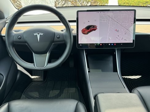 Used 2019 Tesla Model 3 Standard Range image 33