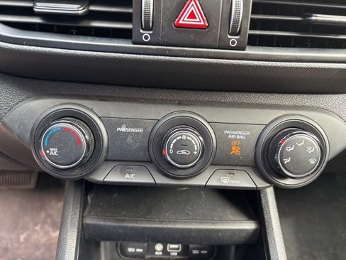Used 2021 Kia Forte LXS image 26
