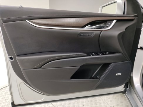 Used 2019 Cadillac XTS Luxury image 12