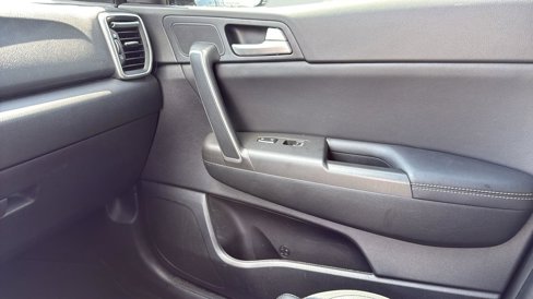 Used 2021 Kia Sportage S image 24