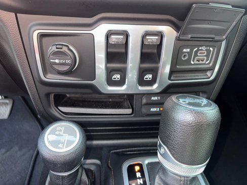 Used 2018 Jeep Wrangler Sport image 23