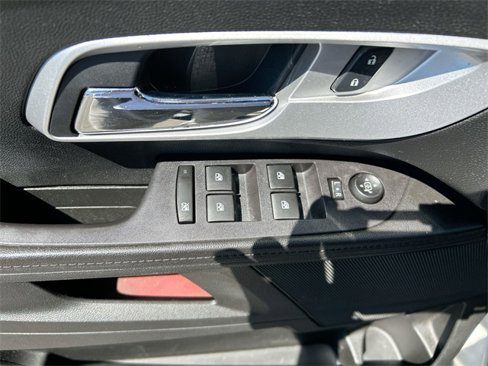 Used 2016 Chevrolet Equinox LS image 20