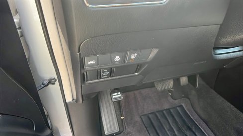 Used 2021 Nissan Armada Platinum w/ Captain's Chairs Package image 27