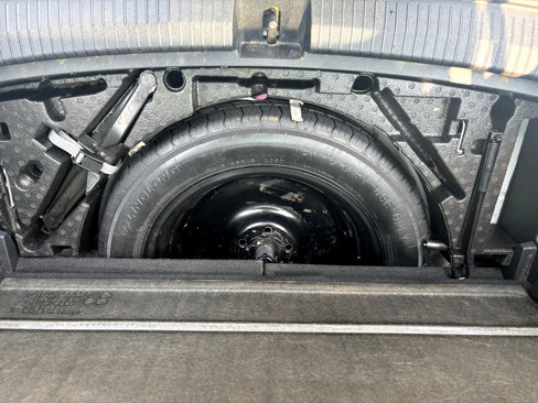 Used 2020 Volkswagen Tiguan S image 33