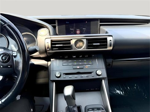Used 2016 Lexus IS 200t image 20
