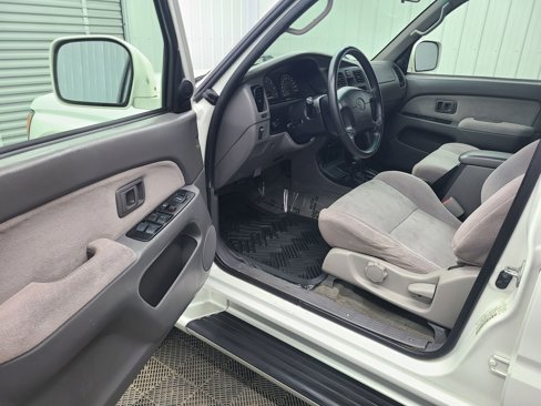 Used 2002 Toyota 4Runner SR5 image 19