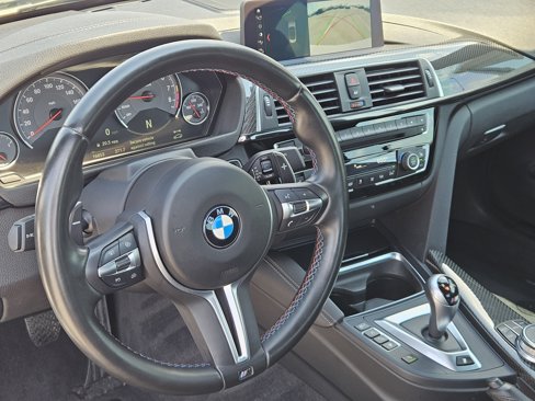 Used 2020 BMW M4 Convertible image 26