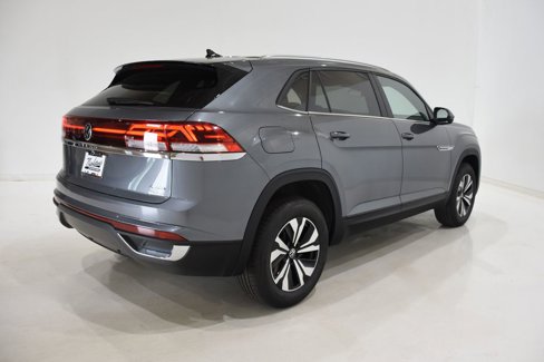 New 2025 Volkswagen Atlas Cross Sport SE image 4