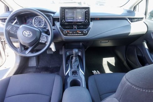 Certified 2022 Toyota Corolla LE image 3