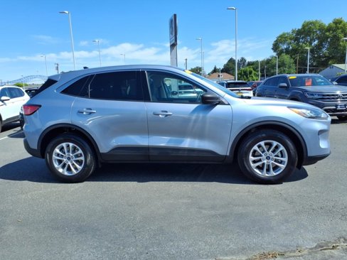 Used 2022 Ford Escape SE image 8
