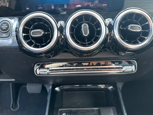 Used 2023 Mercedes-Benz GLB 250 4MATIC image 15