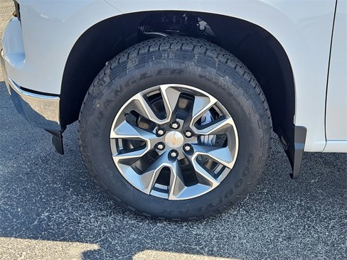New 2026 Chevrolet Silverado 1500 LT w/ Z71 Off-Road Package image 13