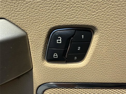 Used 2018 Ford F150 Lariat w/ Equipment Group 502A Luxury image 18