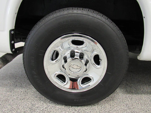 Used 2019 Chevrolet Express 3500 w/ Driver Convenience Package image 14