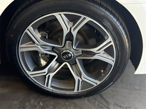 Used 2020 Kia Stinger GT-Line image 14