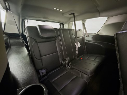 Used 2017 Chevrolet Suburban LT image 28