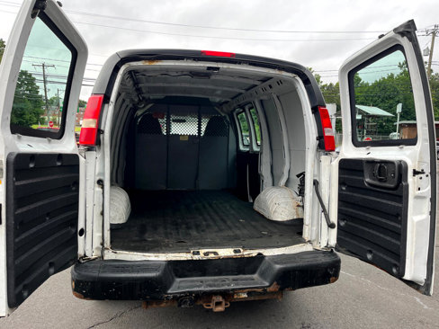 Used 2014 GMC Savana 3500 image 19