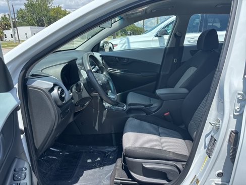 Used 2021 Hyundai Kona SE image 3