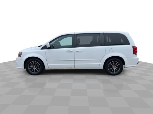 Used 2016 Dodge Grand Caravan SXT image 5