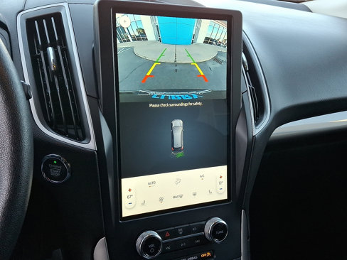 Used 2023 Ford Edge SEL image 17