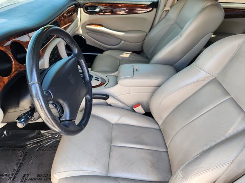Used 2002 Jaguar XJ Sport image 8