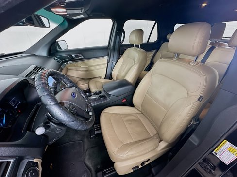 Used 2017 Ford Explorer Limited w/ Equipment Group 301A image 13
