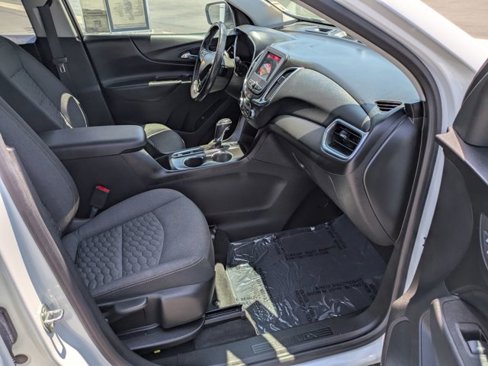 Used 2019 Chevrolet Equinox LT w/ Driver Convenience Package image 5